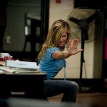 Holly Hunter in una scena dell'episodio Am I Going to Lose Her? di Saving Grace