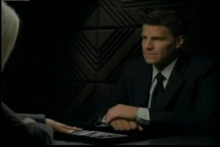 5x01 - Harbingers in the Fountain - Bones - Promo