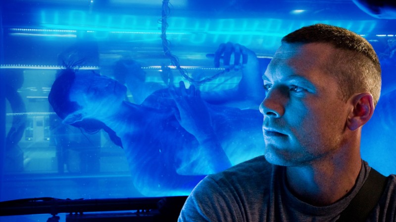 Sam Worthington in una scena del film Avatar