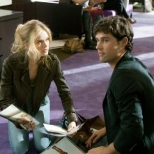 Ben Hollingsworth e Sara Paxton in un momento del pilot di The Beautiful Life