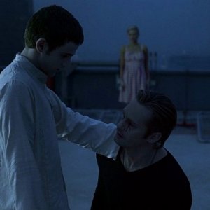 Godric (Allan Hyde) ed Eric (Alexander Skarsgård) in una scena dell'episodio 'I Will Rise Up' della serie True Blood