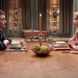 Matthew Morrison e Jessalyn Gilsig nell'episodio Showmance della serie Glee