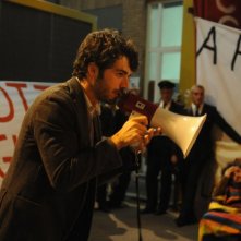 Luca Argentero in una scena del film Il grande sogno di Michele Placido