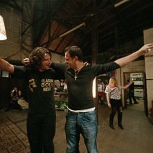 Moritz Bleibtreu e Adam Bousdoukos in un'immagine del film Soul Kitchen