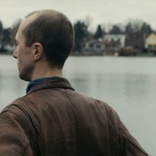 Olle Sarri in una scena del film Apan