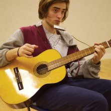 Robert Pattinson è il protagonista del film How To Be