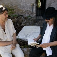 Salvatore Sansone e Biagio Propato in una scena del documentario Poeti di Toni D'Angelo