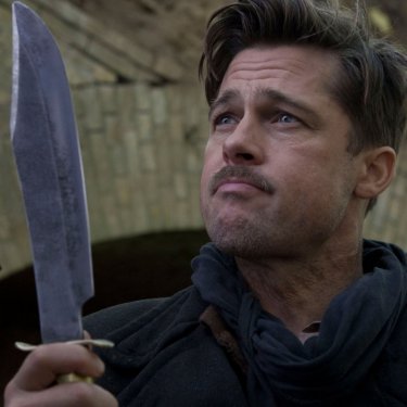 Brad Pitt in una scena di Bastardi senza gloria