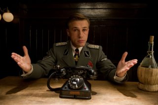 Christoph Waltz in una scena del film Bastardi senza gloria di Quentin Tarantino