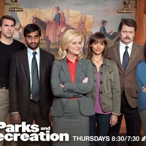 Immagine promozionale della stagione 2 di Parks & Recreation