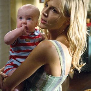 Julie Benz in una scena della stagione 4 di Dexter
