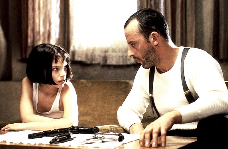 Natalie Portman è Mathilda e Jean Reno è Léon nel film Leon: the Professional