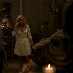 Bill (Stephen Moyer) e Sookie (Anna Paquin) in una scena dell'episodio 'New World In My View' della serie True Blood