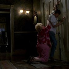 Dale Raoul e Jim Parrack in una scena dell'episodio 'New World In My View' della serie True Blood