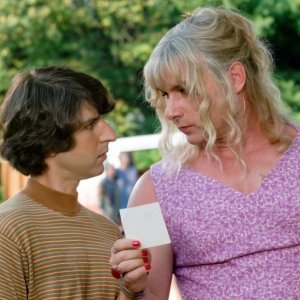 Demetri Martin e Liev Schreiber in un'immagine del film Taking Woodstock