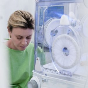 Margherita Buy in una sequenza del film Lo spazio bianco diretto da Francesca Comencini