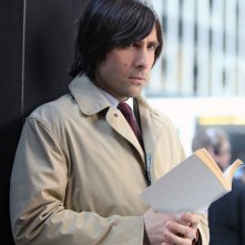 Jason Schwartzman in una scena della nuova serie HBO Bored to Death