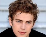 Hayden Christensen in lotta contro le ombre