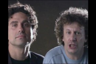 Piove sul bagnato - Trailer