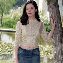 Rose McGowan è Paige Matthews nella prima puntata della quarta stagione di Streghe