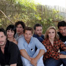 Christo Jivkov, Maria De Medeiros, Thyago Alves, il regista Marco Filiberti, Massimo Poggio, Michela Cescon e Alessandro Gassman sul set del film Il compleanno