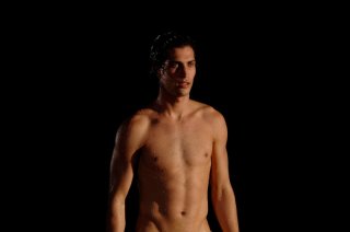 Thyago Alves in una scena del film Il compleanno