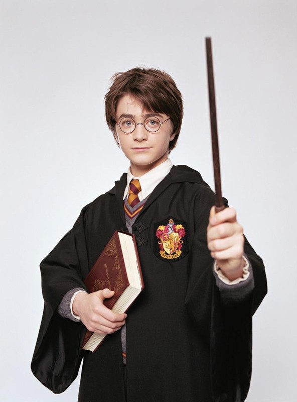 Harry Potter Daniel Radcliffe Con La Sua Bacchetta Per Il Film Harry Potter E La Pietra Filosofale 129116