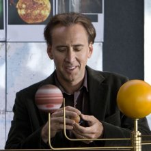 Nicolas Cage è John Koestler nel film Segnali dal futuro