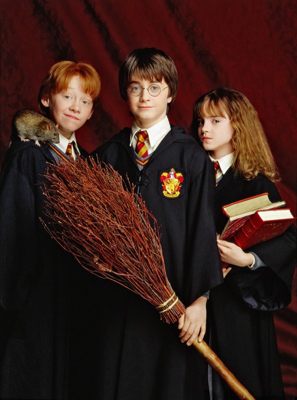 Rupert Grint Daniel Radcliffe Emma Watson In Un Immagine Promo Per Il Film Harry Potter E La Pietra Filosofale 129114