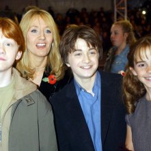 Rupert Grint, J.K. Rowling, Daniel Radcliffe ed Emma Watson alla premiere londinese del film Harry Potter e la pietra filosofale