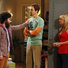 Johnny Galecki Jim Parsons E Kaley Cuoco Nell Episodio The Electric Can Opener Fluctuation Di The Big Bang Theory 129206
