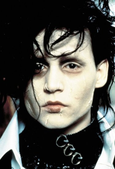 Foto promo in primo piano di Johnny Depp per il film Edward Mani di Forbice