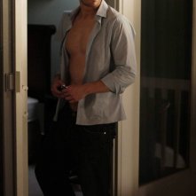 Robert Buckley è Clay nell'episodio 4:30 AM (Apparently They Were Travelling Abroad) della stagione 7 di One Tree Hill