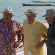 Massimo Boldi, Antonio Catania e Maurizio Mattioli in una scena del film tv Un coccodrillo per amico