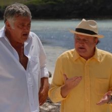 Massimo Boldi e Maurizio Mattioli in una scena del film tv Un coccodrillo per amico