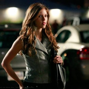Kayla Ewell è Vicki in una sequenza dell'episodio Friday Night Bites di The Vampire Diaries