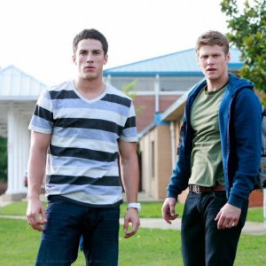 Michael Trevino (Tyler Stratton) e Zach Roerig (Matt) in Friday Night Bites della serie tv The Vampire Diaries