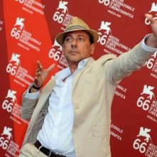 Alla Mostra del Cinema di Venezia Sergio Castellitto presenta Questione di punti di vista.