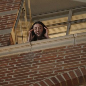 Madeline Zima in una scena tratta dalla premiere della stagione 4 di Heroes