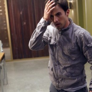 Milo Ventimiglia in una scena tratta dalla premiere della quarta stagione di Heroes