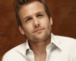 Gabriel Macht e Oliver Platt drogati d'amore