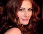 Julia Roberts a Napoli ama, prega... e mangia la pizza