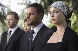 Kevin McKidd, Katherine Heigl e Justin Chambers in una scena della premiere della sesta stagione della serie tv Grey's Anatomy