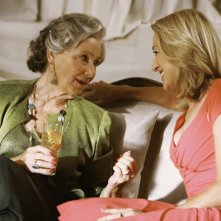 Marion Ross insieme a Patricia Wettig nel primo episodio della quarta stagione della serie Brothers & Sisters