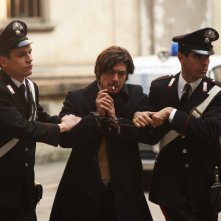 Riccardo Scamarcio in una scena del film La prima linea
