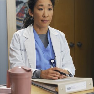 Sandra Oh in un momento della premiere della sesta stagione della serie tv  Grey's Anatomy