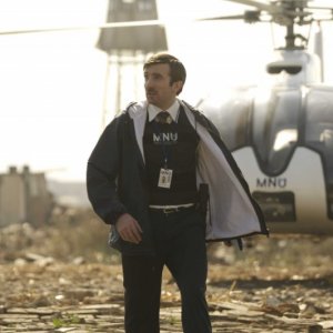Sharlto Copley in una sequenza del film District 9