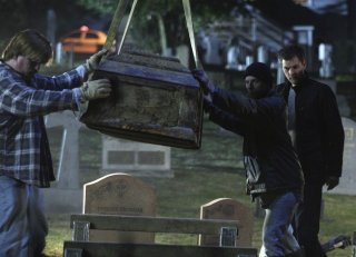 Una scena dell'episodio Night Of Desirable Objects di Fringe