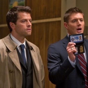 Misha Collins e Jensen Ackles in una scena dell'episodio Free to Be You and Me di Supernatural