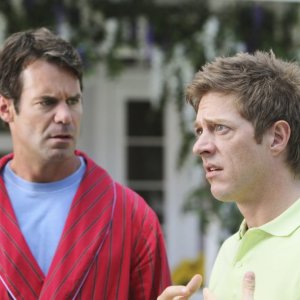 Desperate Housewives: Tuc Watkins e Kevin Rahm in Still Alive, episodio della sesta stagione